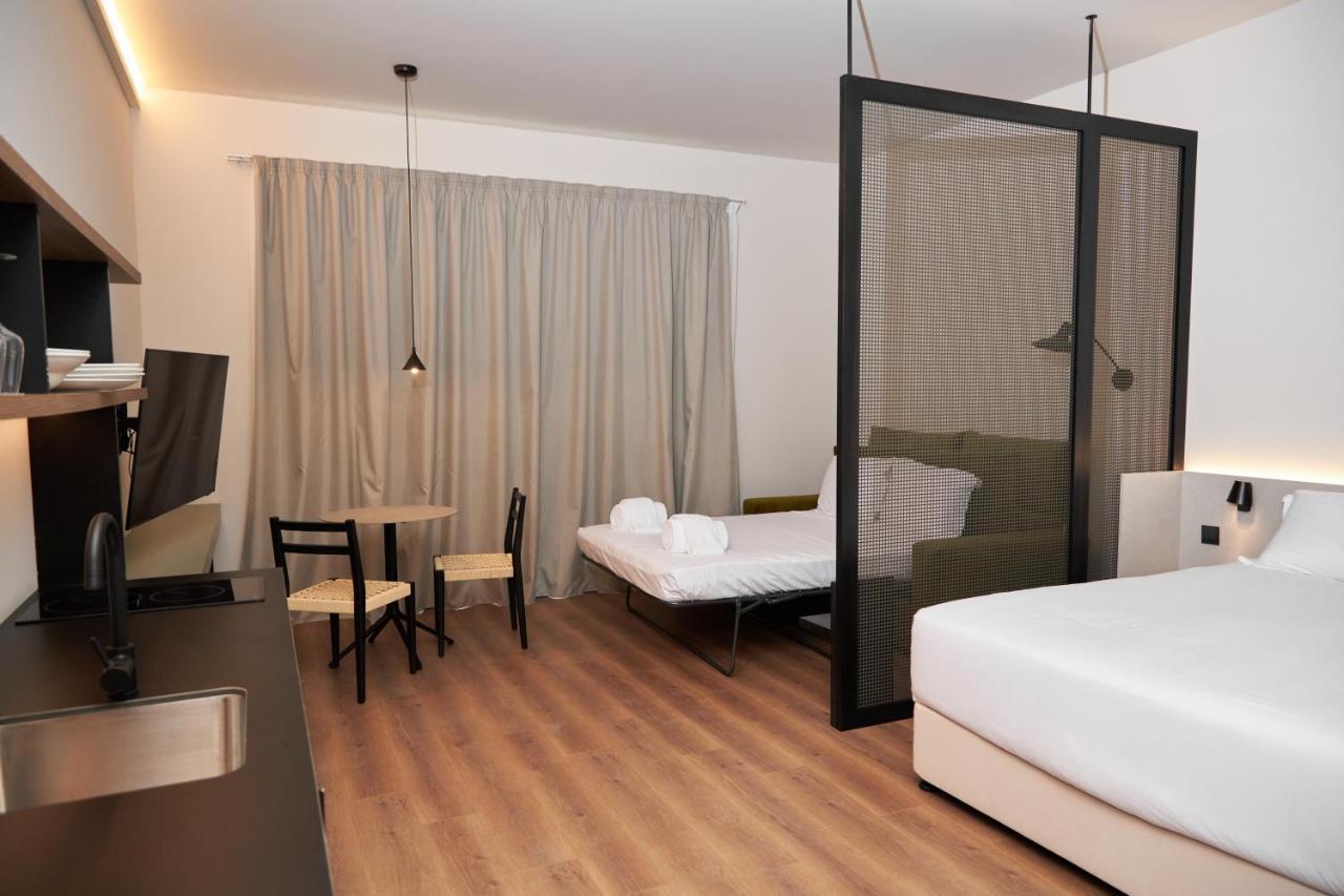 Alinea Primo Historic Center Aparthotel ลิมาซอล ภายนอก รูปภาพ